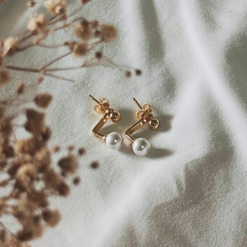 Ashley Pearl Earring