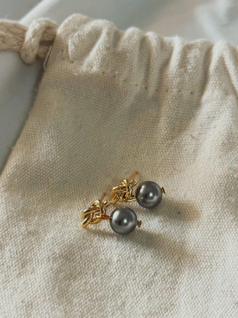 Ivy Pearl Earrings