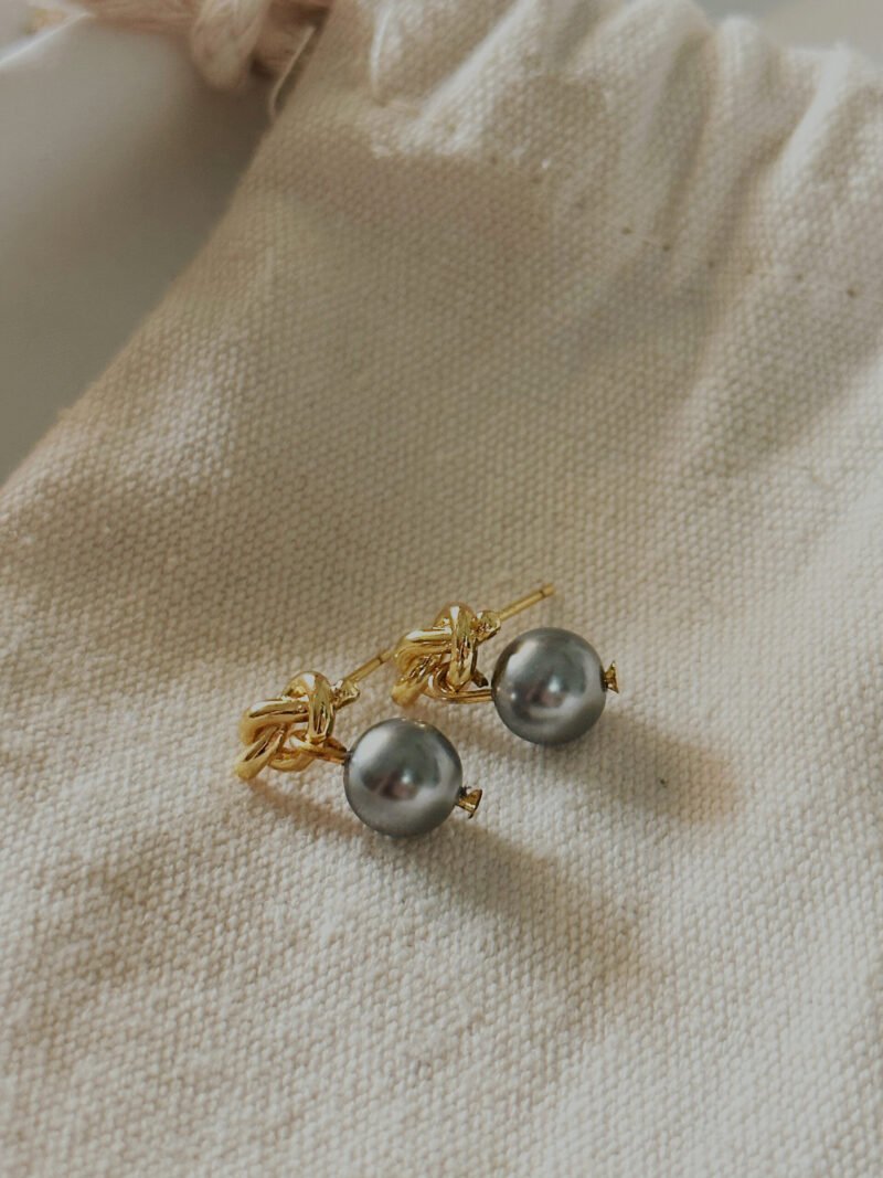 Ivy Pearl Earrings