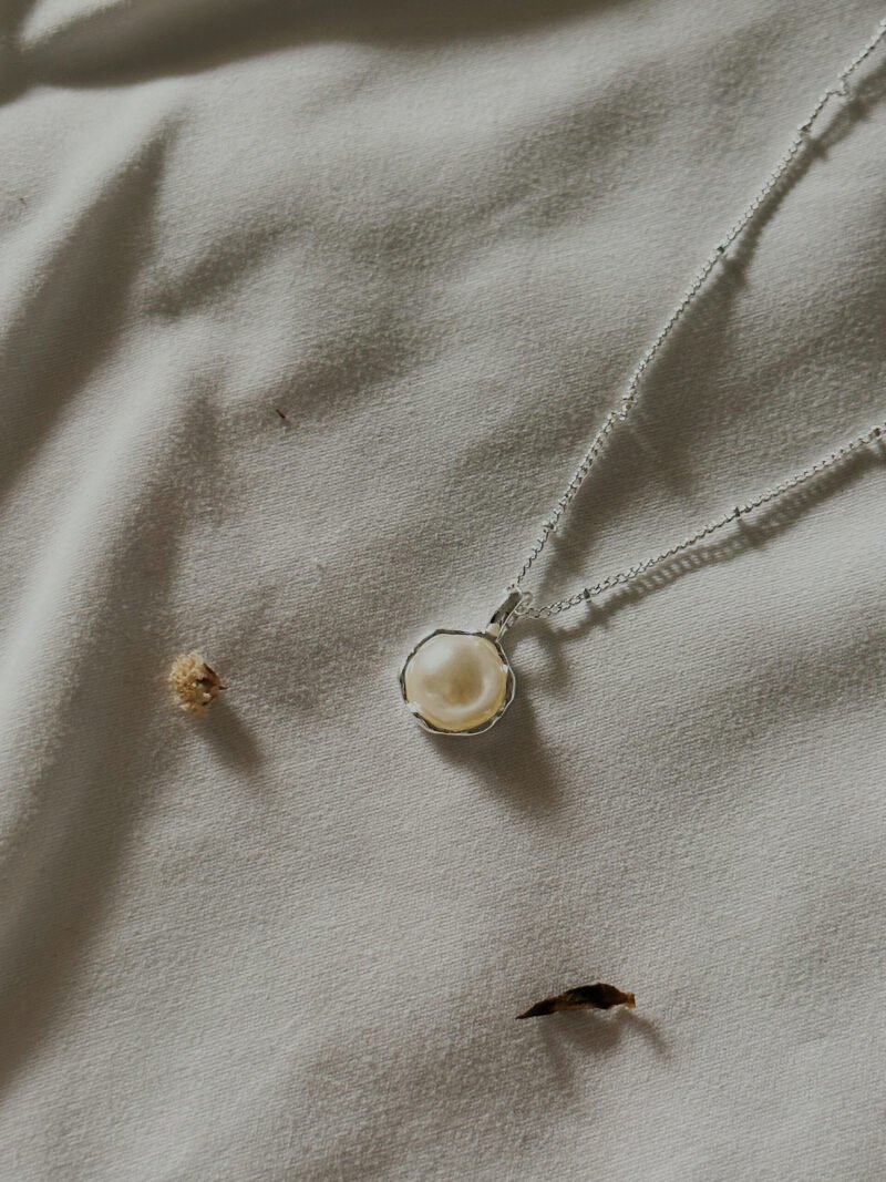 Chloe Pearl Necklace